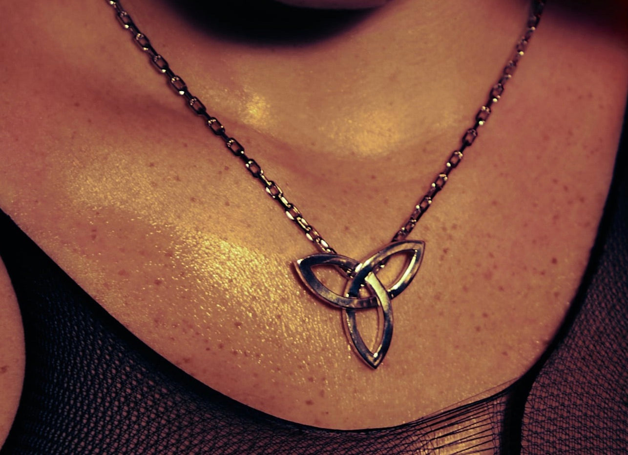 Lovers Knot Pendant